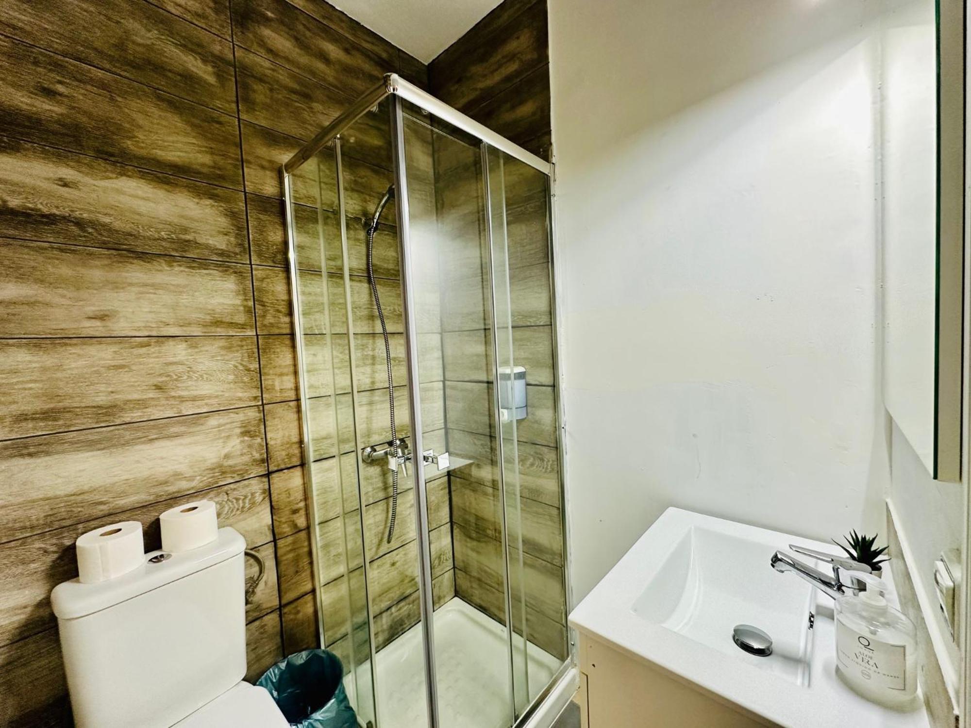 Rooms In Madrid Downtown Esterno foto
