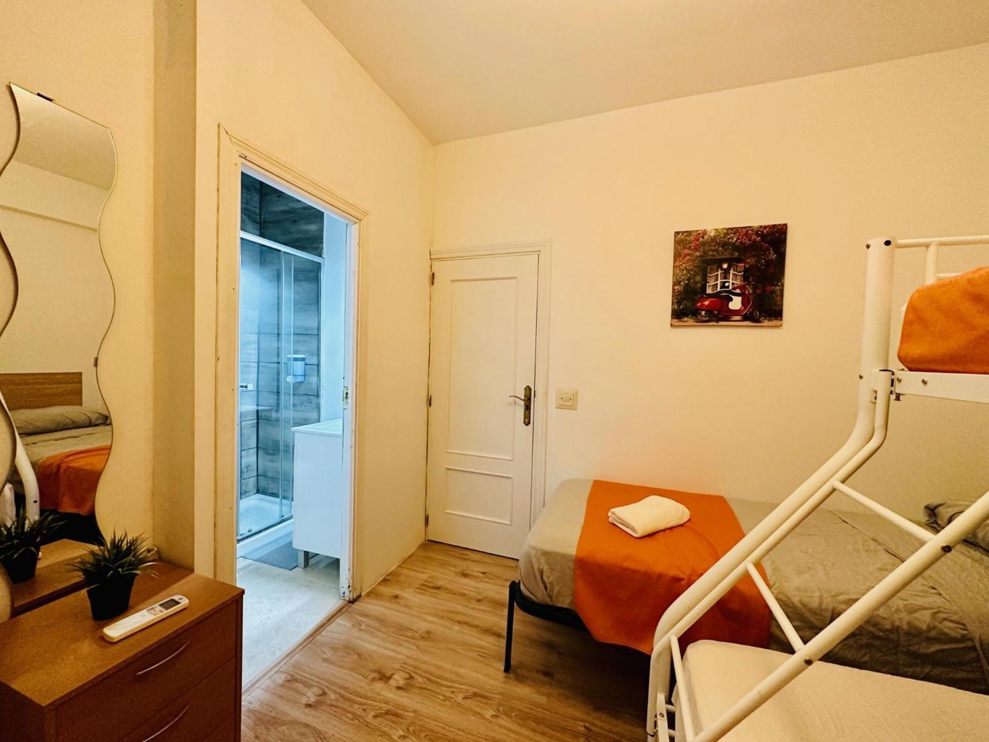 Rooms In Madrid Downtown Esterno foto