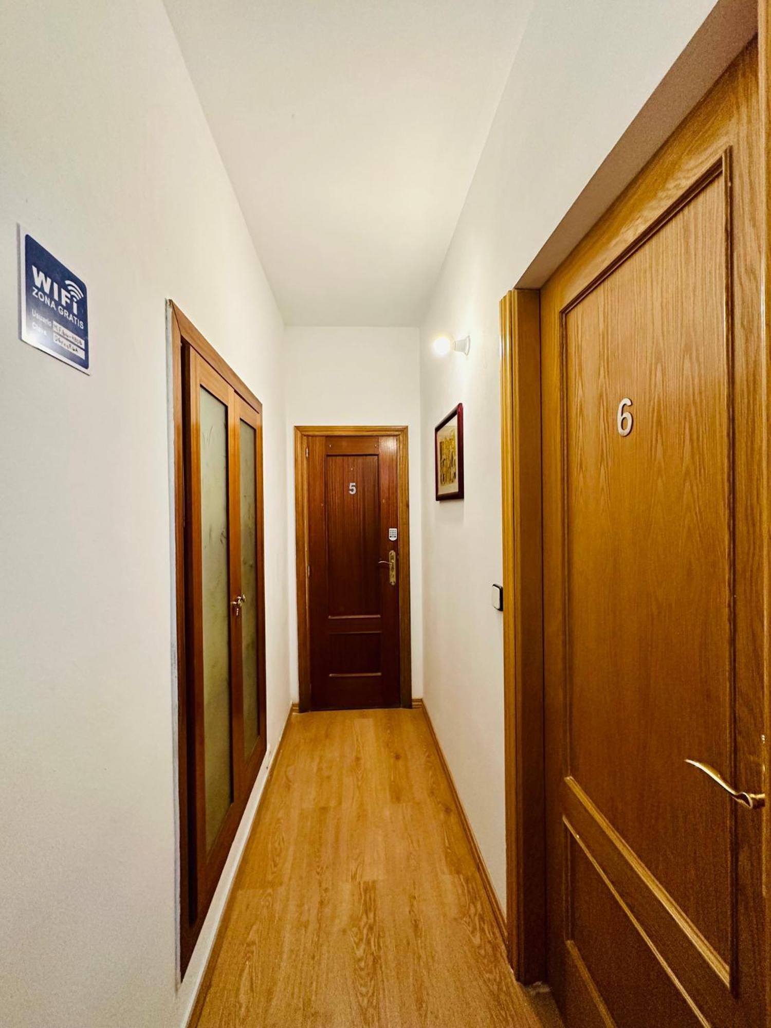 Rooms In Madrid Downtown Esterno foto